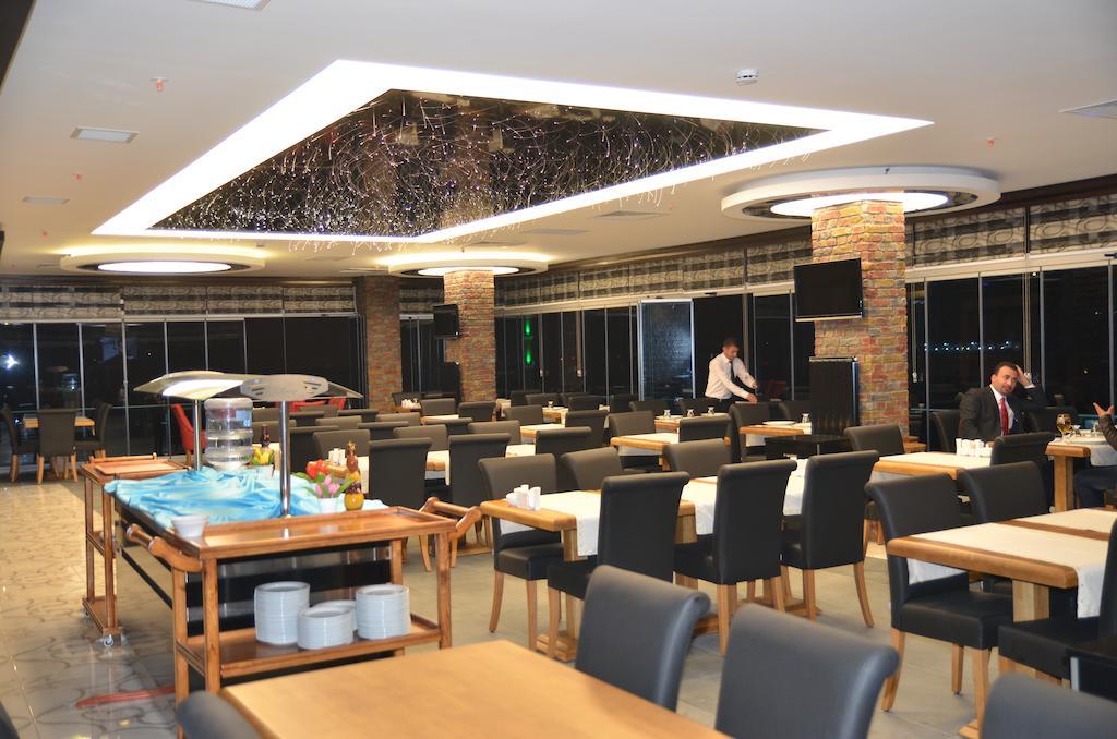 Grand Hotel Van Luaran gambar