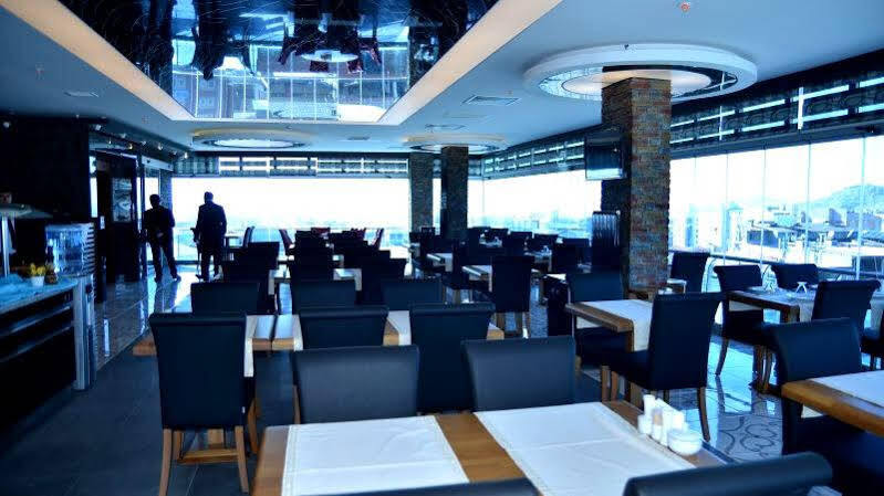 Grand Hotel Van Luaran gambar